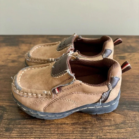 Oshkosh|‎ Boys Infant/Baby Brown  Leather Slip-On Loafers Shoes Size 6M - Picture 3 of 4